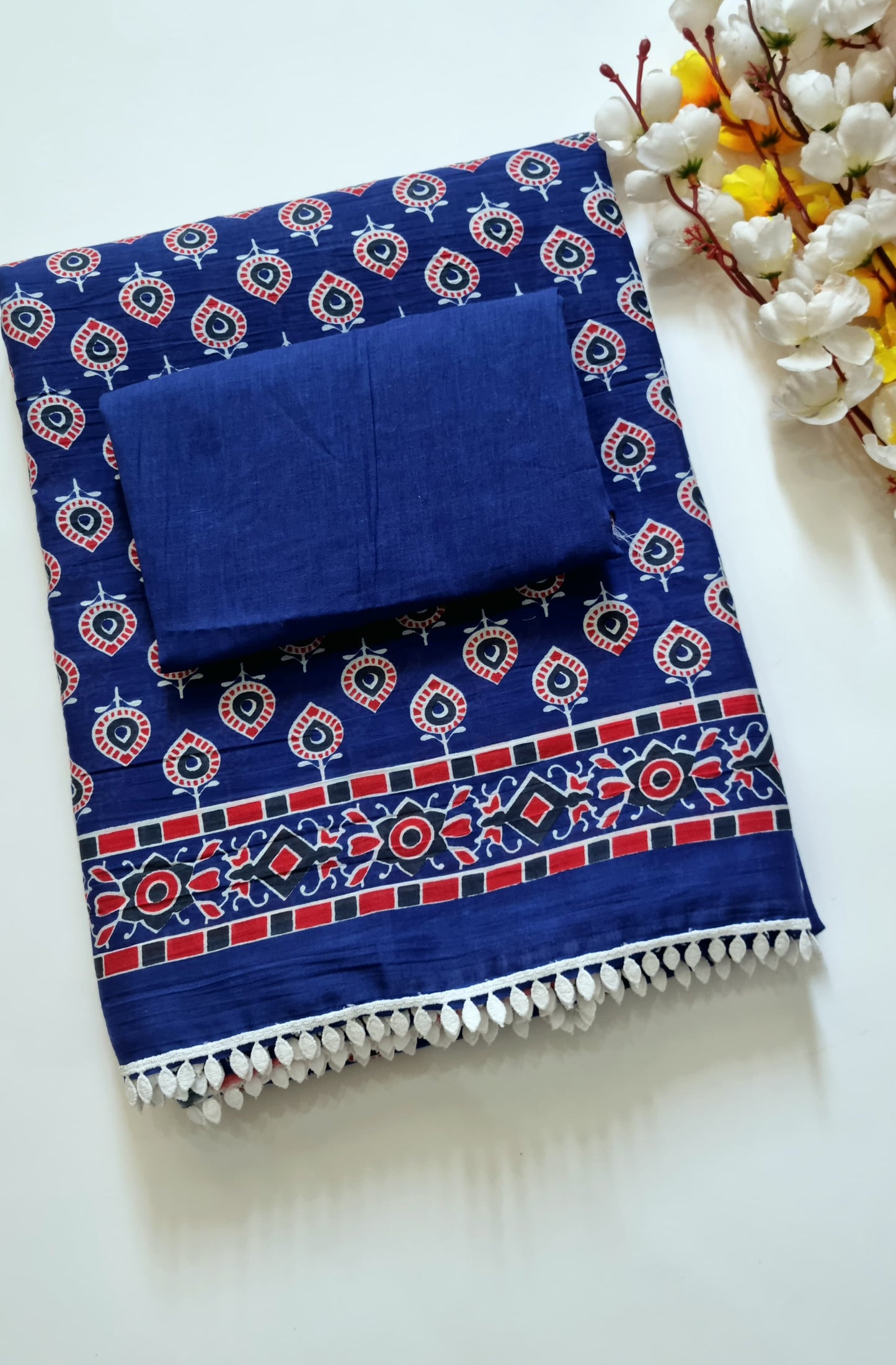 Exclusive Printed Pure Cotton Mulmul Saree with Leaf Lace