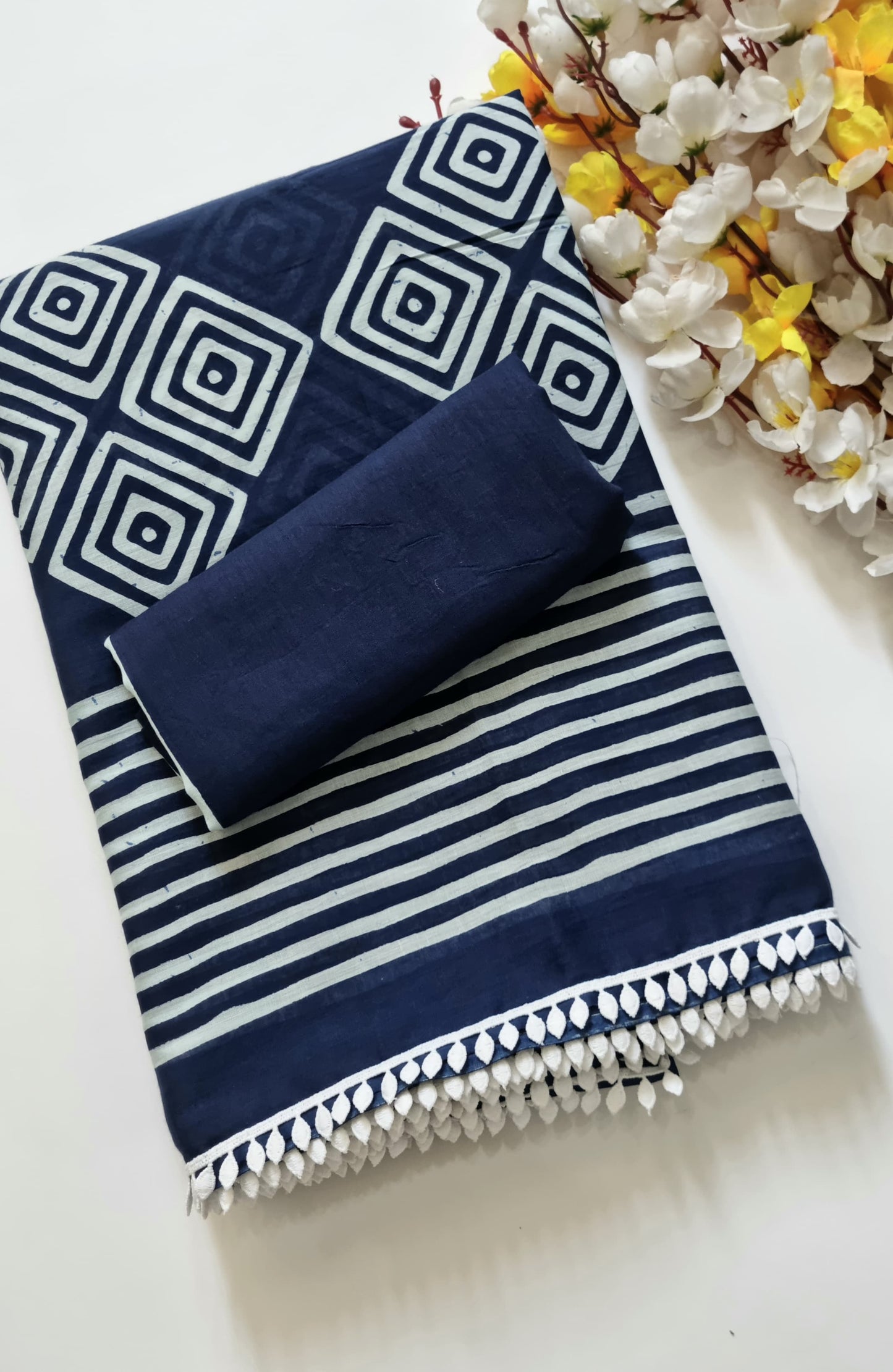 Exclusive Printed Pure Cotton Mulmul Saree with Leaf Lace