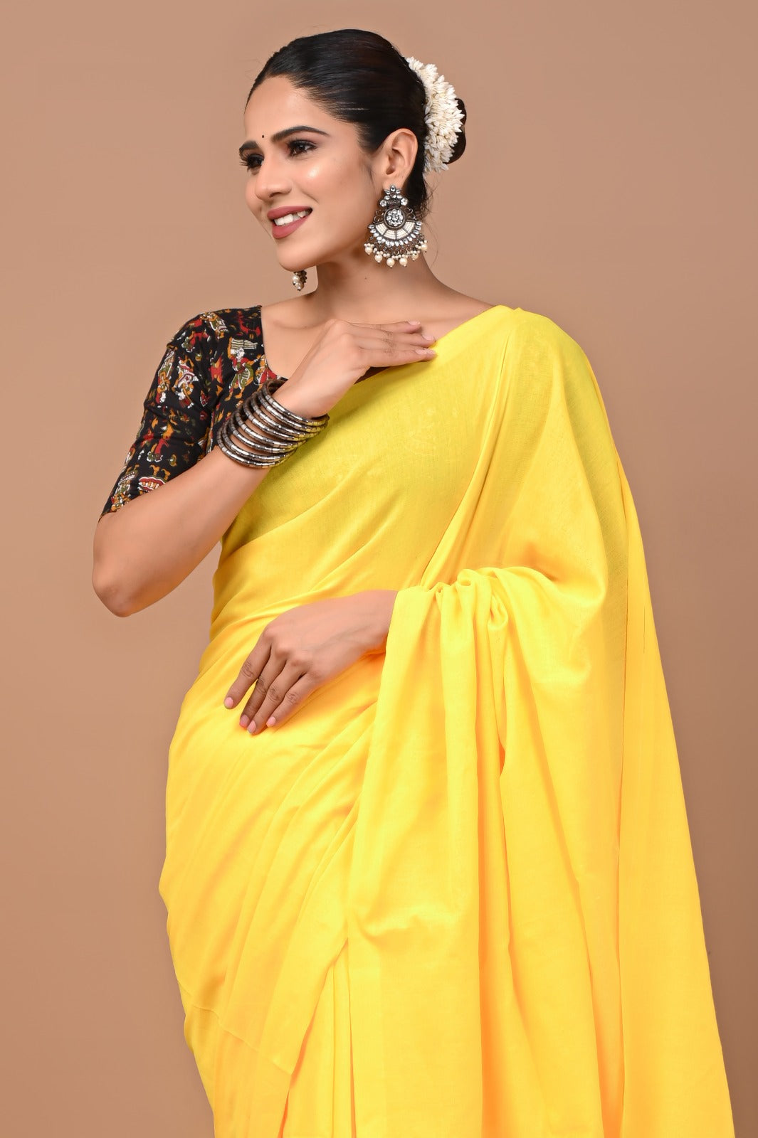 Handloom Cotton Saree With Printed Blouse