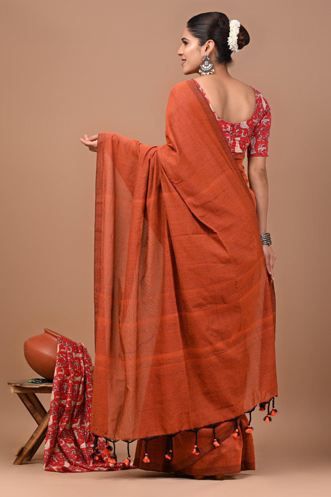 Handloom Cotton Saree With Printed Blouse
