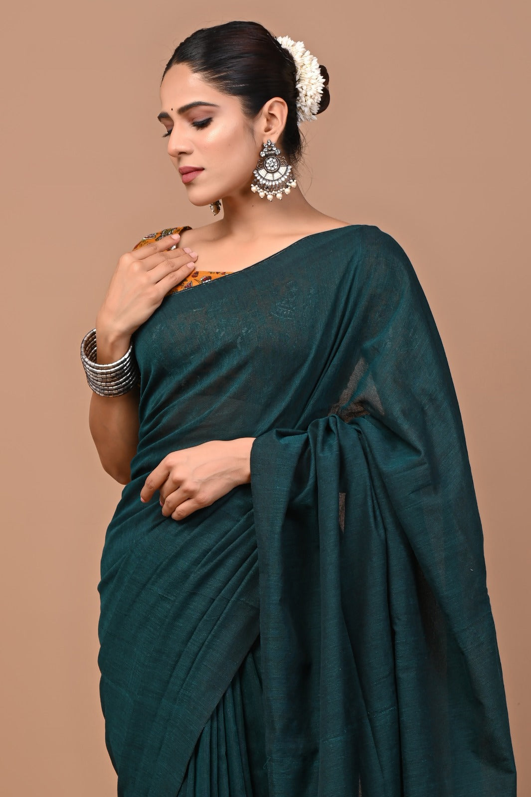 Handloom Cotton Saree With Printed Blouse