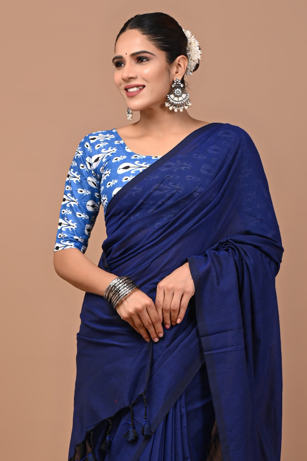 Handloom Cotton Saree With Printed Blouse