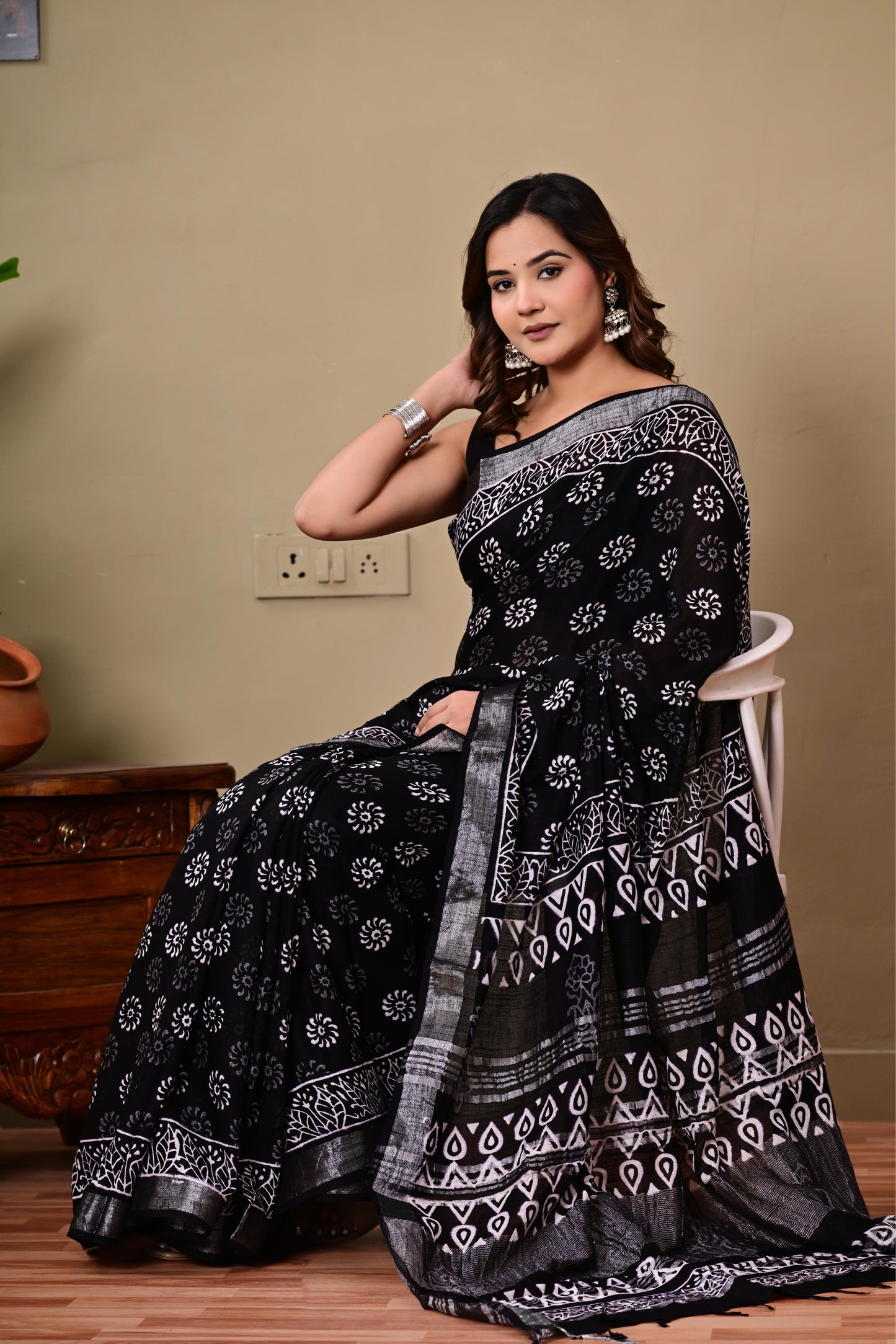 Block Printed Cotton linen Saree With Unstiched Blouse