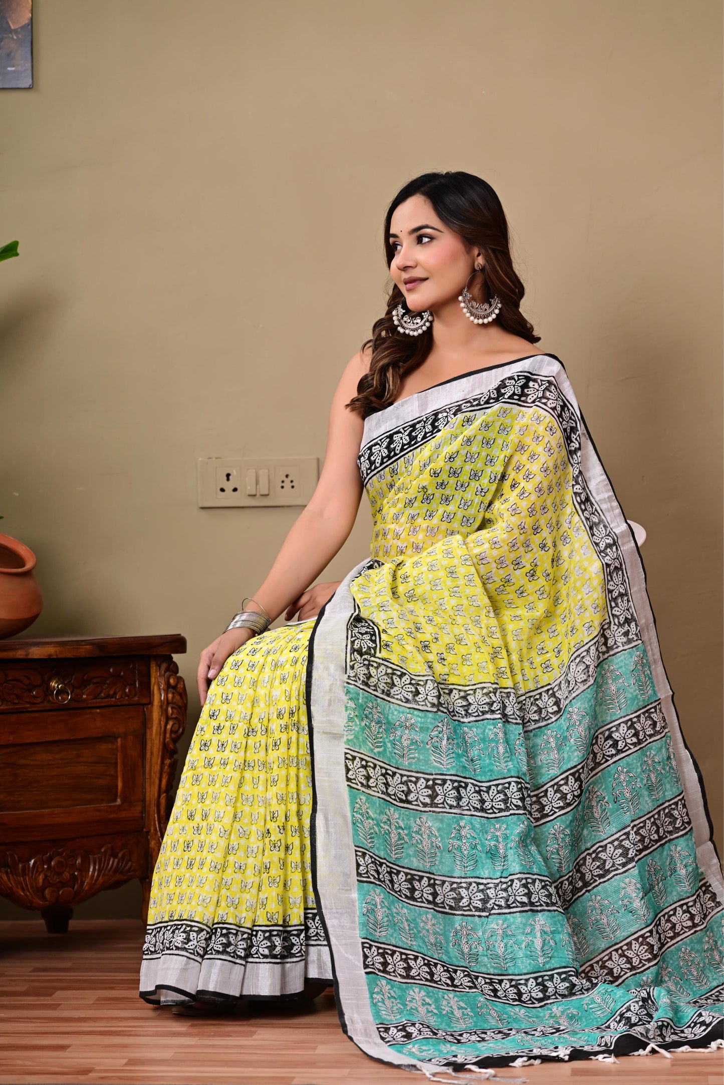 Block Printed Cotton linen Saree With Unstiched Blouse