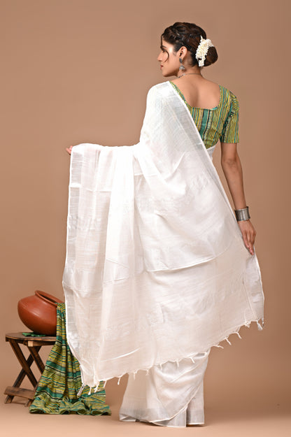 Plain linen Saree With Ajrak Printed Unstiched Blouse