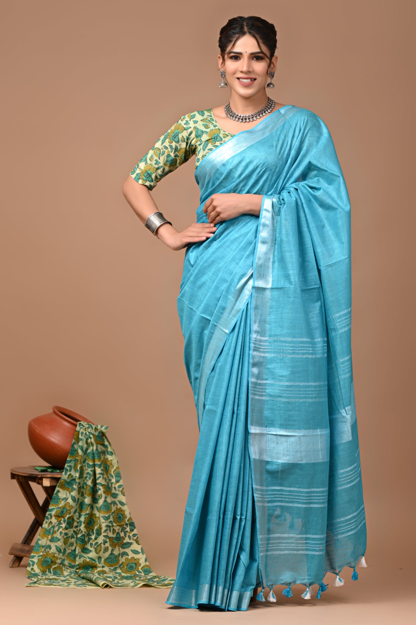 Plain linen Saree With Ajrak Printed Unstiched Blouse