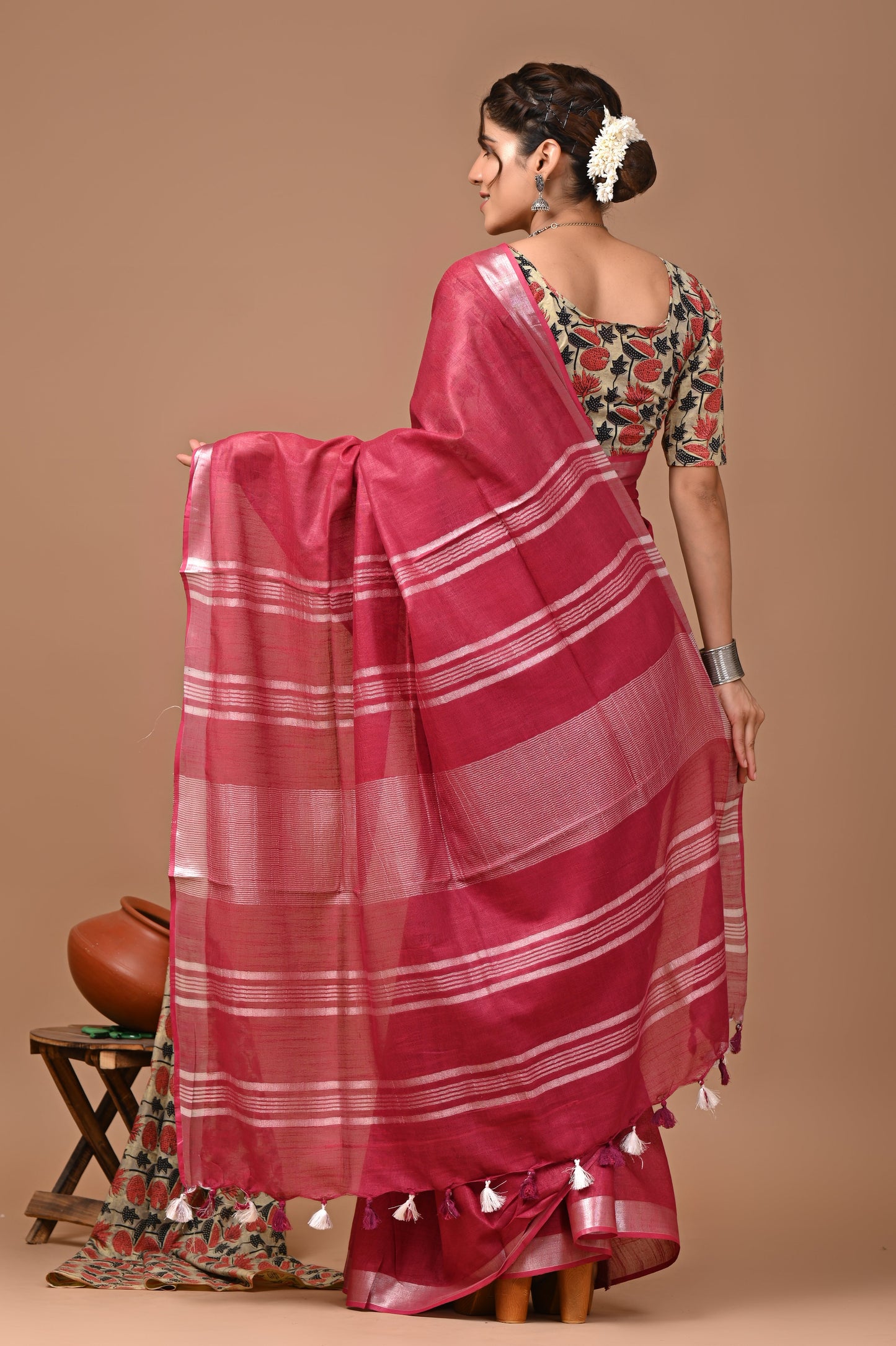 Plain linen Saree With Ajrak Printed Unstiched Blouse