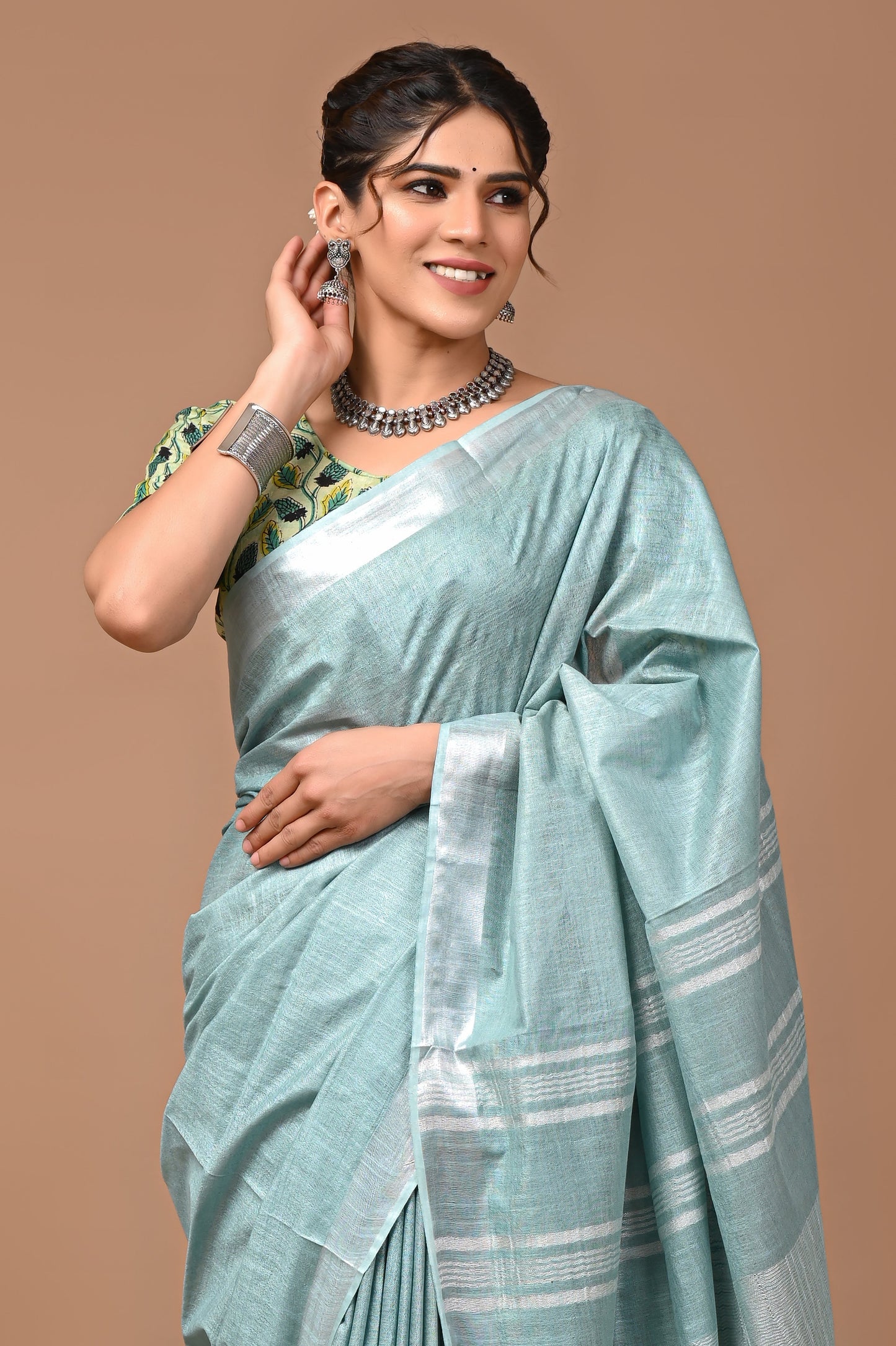 Plain linen Saree With Ajrak Printed Unstiched Blouse