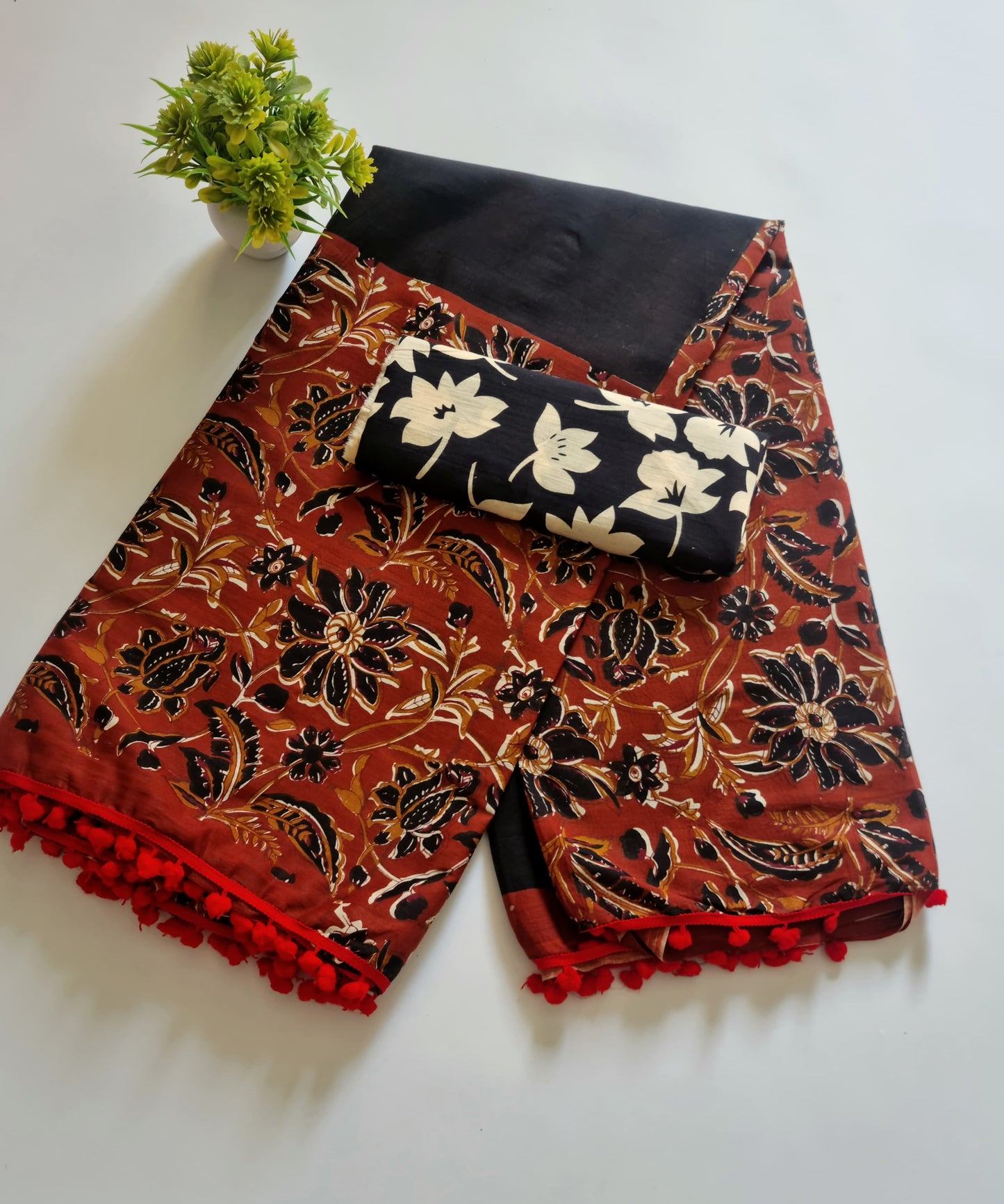 Printed Pure Cotton Mulmul Saree With PomPom Lace