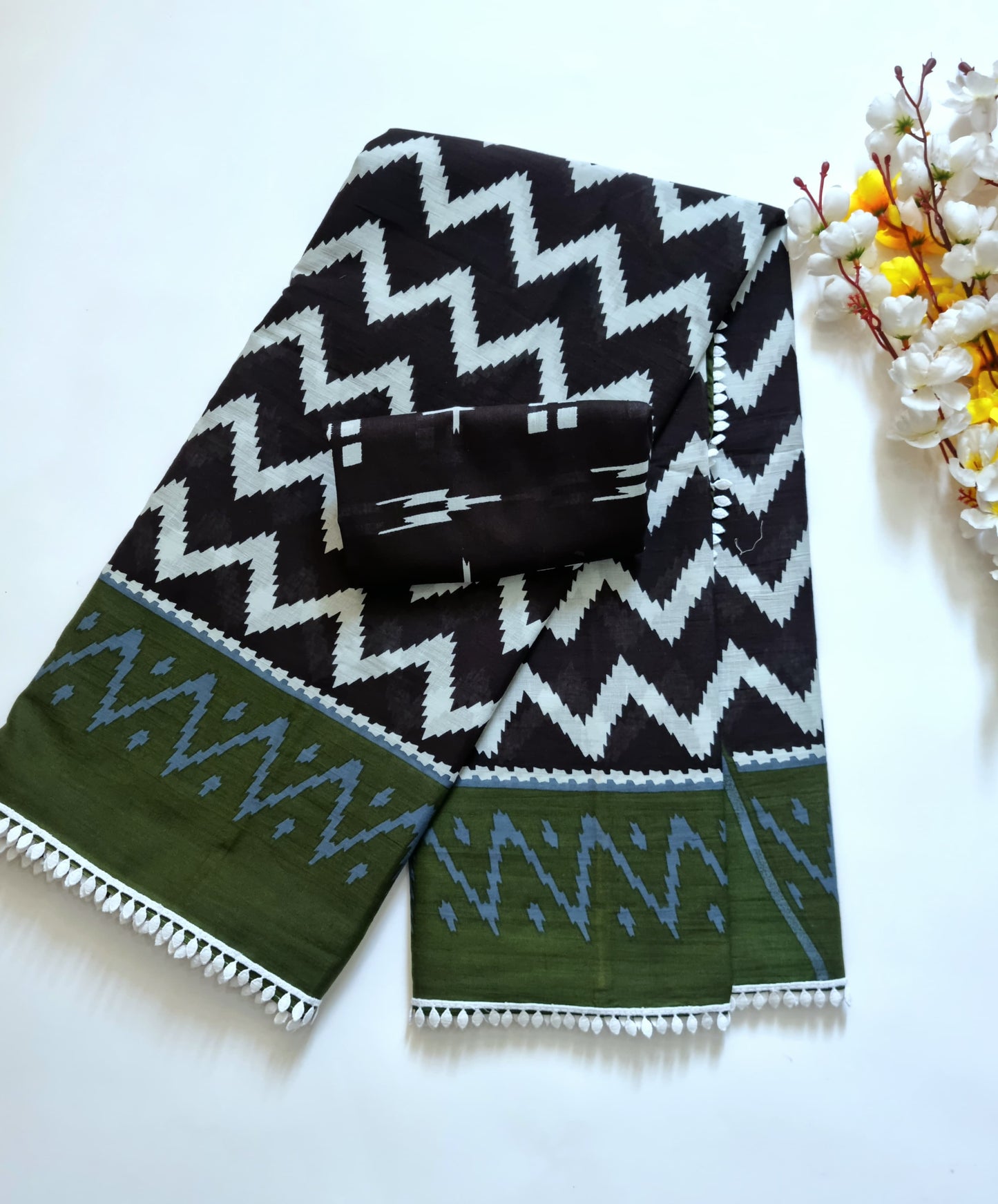 Exclusive Printed Pure Cotton Mulmul Saree New Leaf Lace