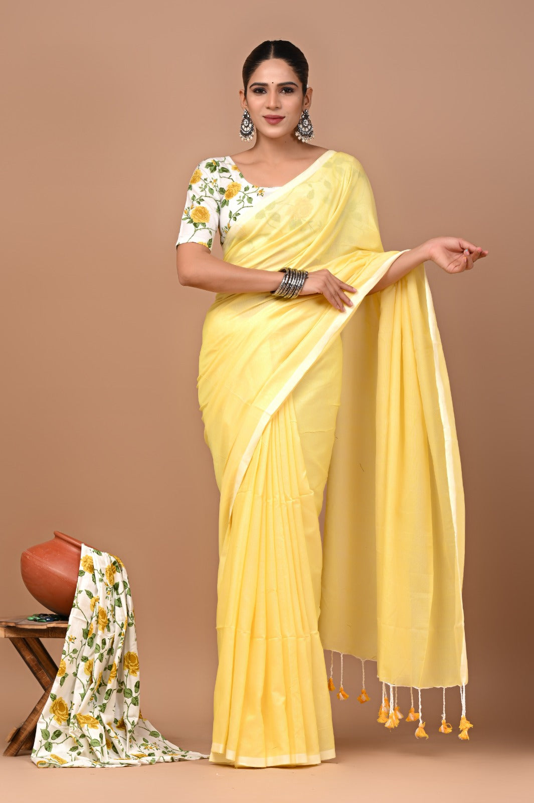 Handloom Cotton Saree With Printed Blouse